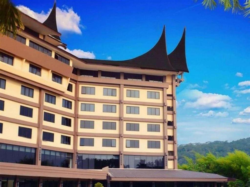 Kyriad Bumiminang Hotel Padang  Exterior photo